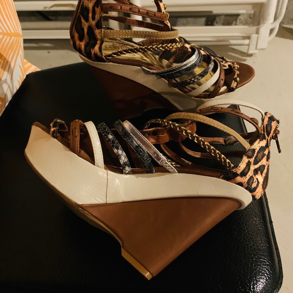 Shoes - Picture 11 of 11